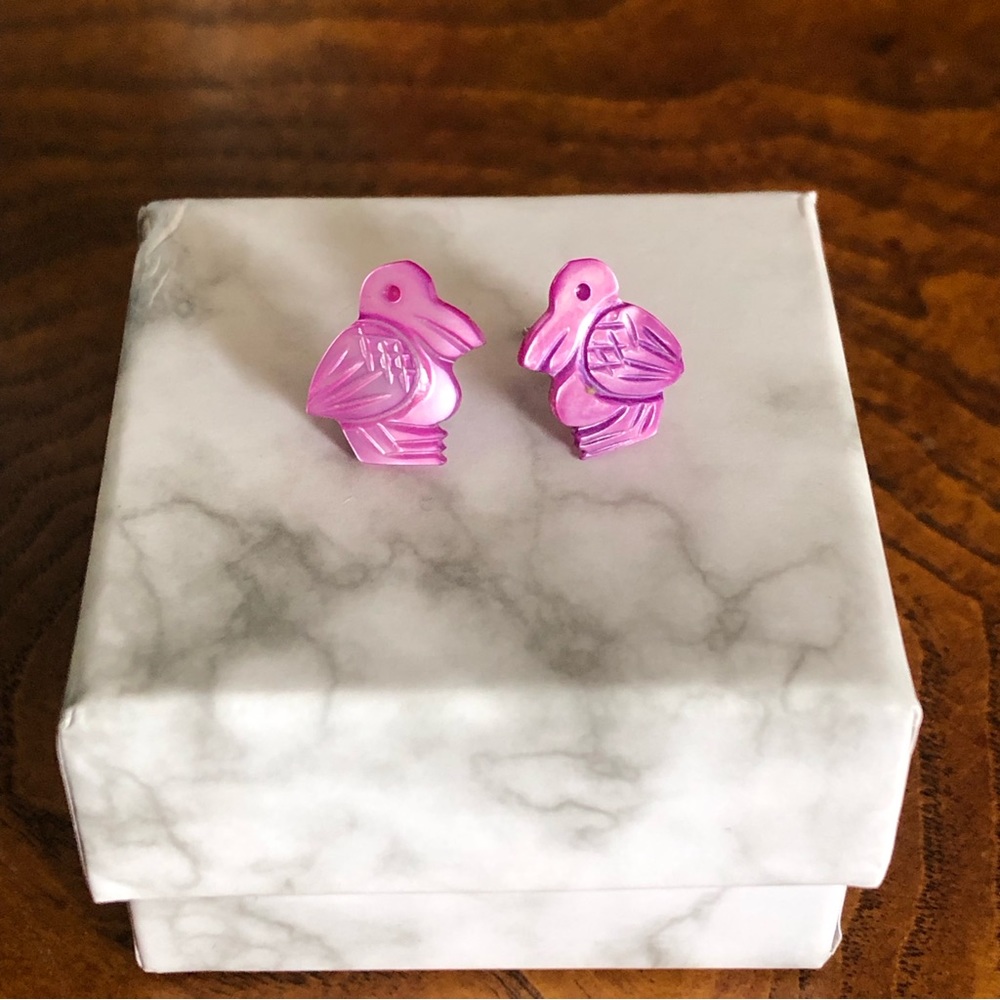 Handmade violet carved shell pelican pierced earrings - Picture 2 of 7